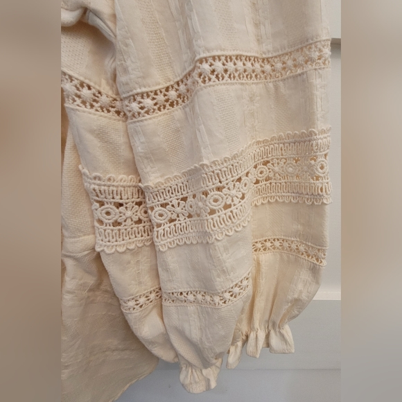 Wonderly  Hemp Beige Cotton Lace Peplum Blouse NWT - Picture 3 of 9